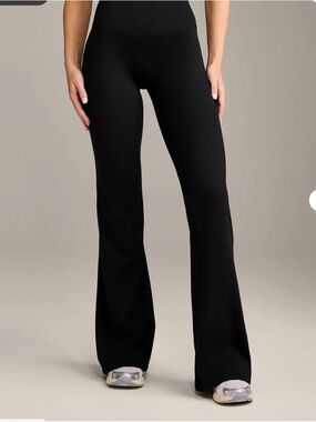 SOFTMOTION™ FLARED BOTTOMS WITH GRAY LOGO